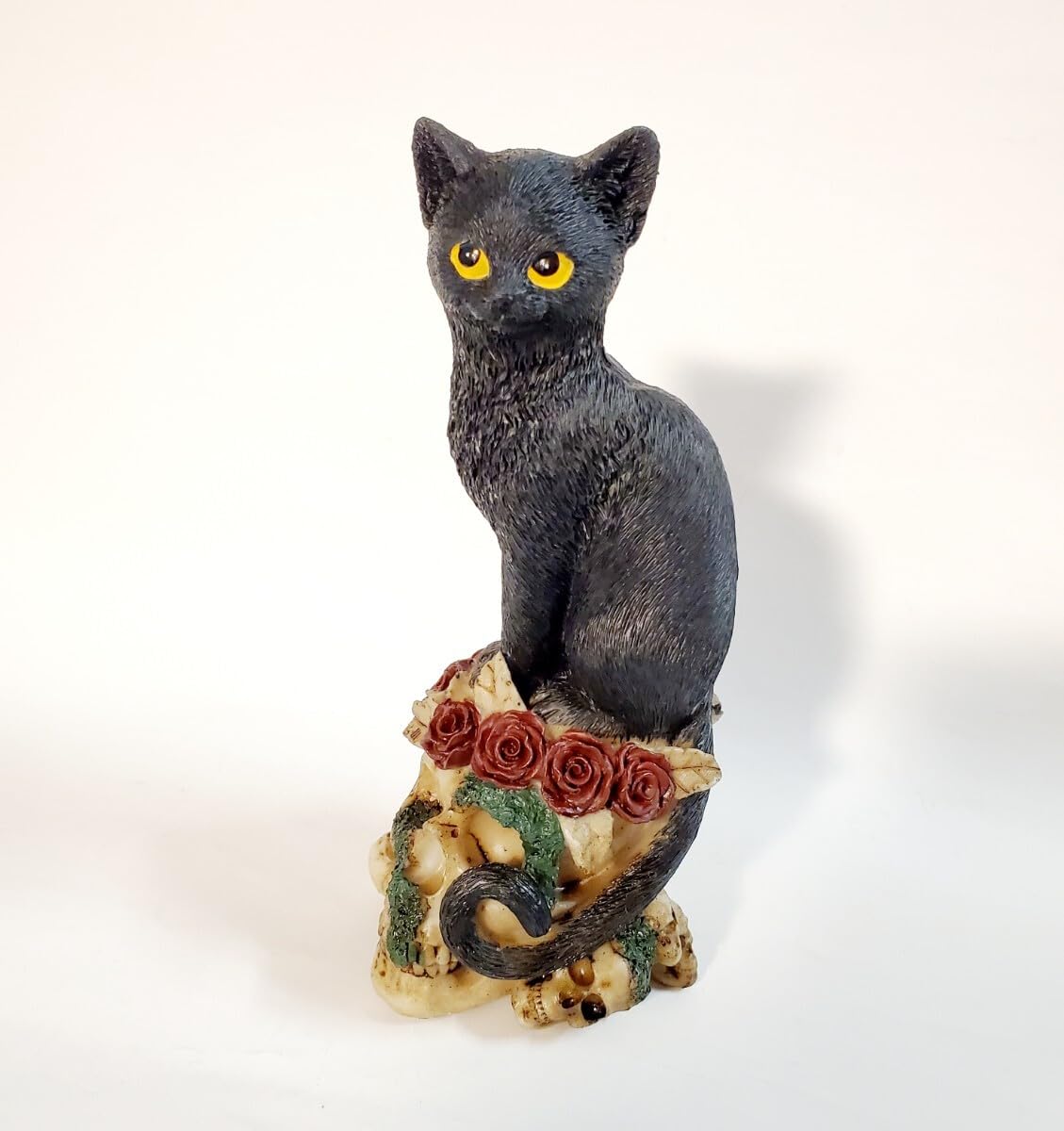 Amazon.co.jp: 猫の置物 黒猫と髑髏 ガーデンオブジェ ハロウィーン 猫